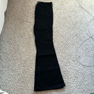 NWOT HOLLISTER BLACK FLARED JEANS